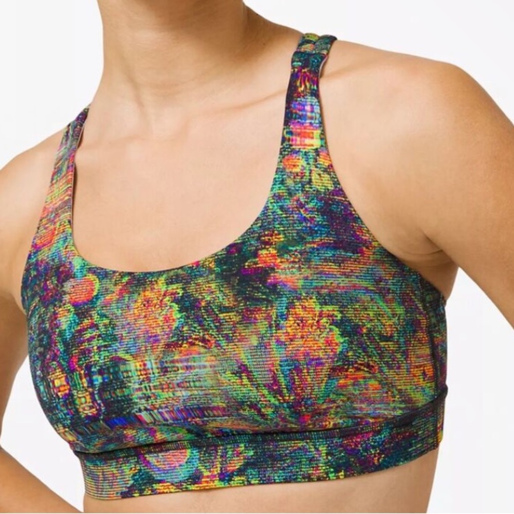 LULULEMON BRA SIZE 4
